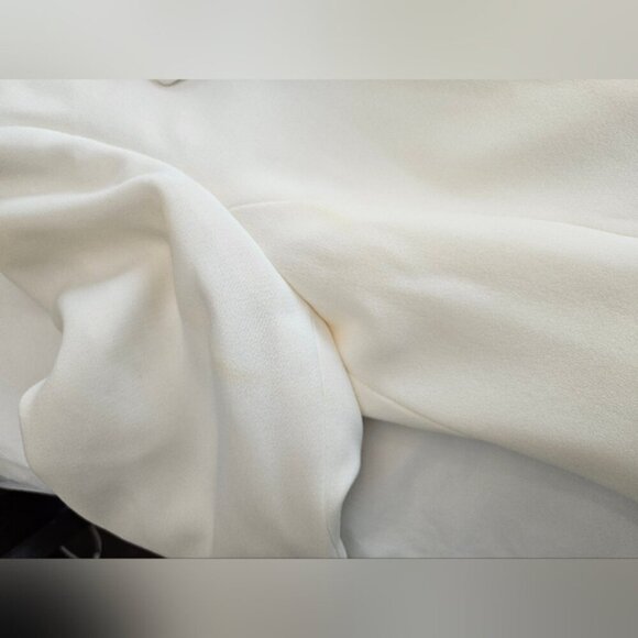 Tahari Vintage Ruffle Women's Jacket. Cream. Size 4 - Picture 14 of 15